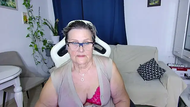 Selenna57 online show from 04-01-26, 04:59