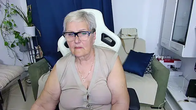 Selenna57 online show from 05-08-26, 04:55