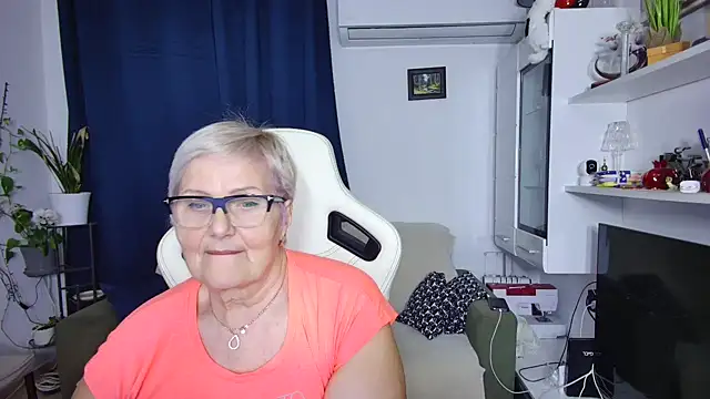 Selenna57 online show from 04-07-26, 05:37
