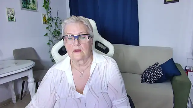 Selenna57 online show from 04-09-26, 05:30