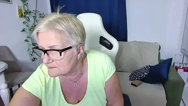 Selenna57 online show from 04-12-26, 05:49