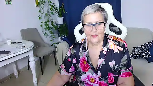 Selenna57 online show from 02-10-26, 07:13