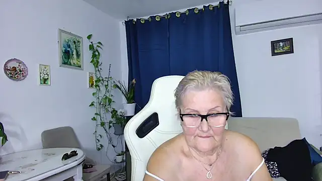 Selenna57 online show from 04-10-26, 05:20