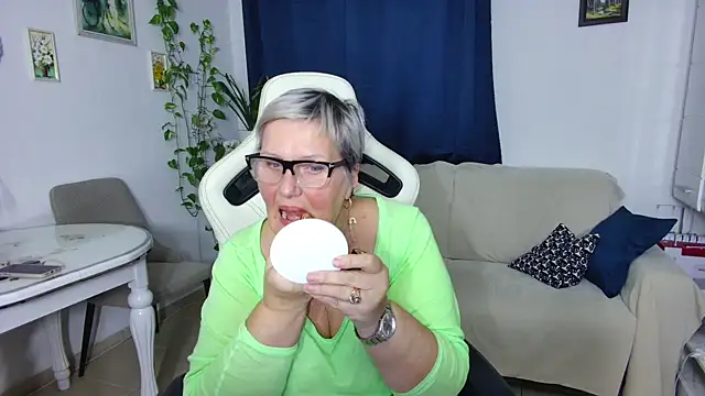 Selenna57 online show from 02-12-26, 07:02