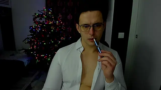 Snapshot of sexxymuscles4u chatting on 01-10-26, 02:34 sexxymuscles4u online show from 01-10-26, 02:34