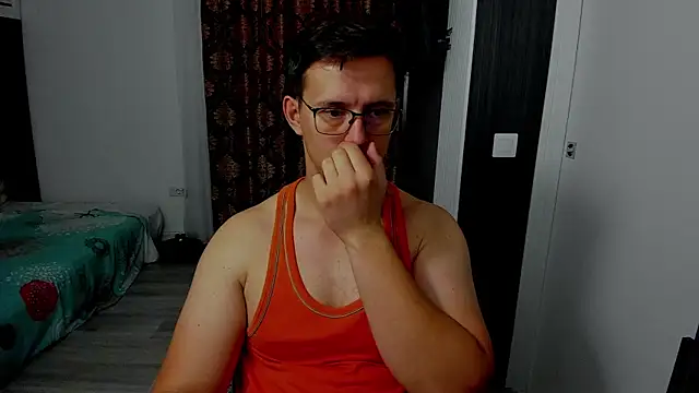 Snapshot of sexxymuscles4u chatting on 09-13-25, 09:53 sexxymuscles4u online show from 09-13-25, 09:53