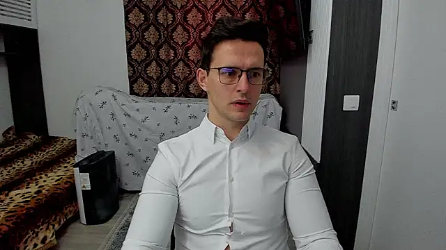 Snapshot of sexxymuscles4u chatting on 03-11-25, 10:07 sexxymuscles4u online show from 03-11-25, 10:07