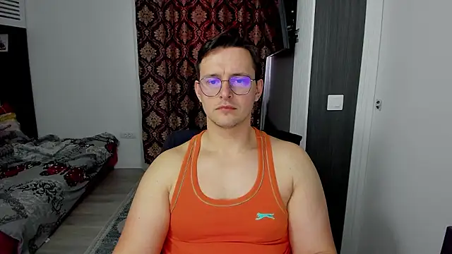 Snapshot of sexxymuscles4u chatting on 03-03-26, 12:23 sexxymuscles4u online show from 03-03-26, 12:23