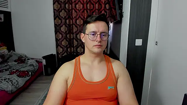 Snapshot of sexxymuscles4u chatting on 03-01-26, 12:05 sexxymuscles4u online show from 03-01-26, 12:05