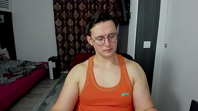 Snapshot of sexxymuscles4u chatting on 02-24-26, 12:50 sexxymuscles4u online show from 02-24-26, 12:50