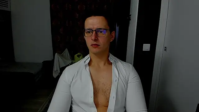 Snapshot of sexxymuscles4u chatting on 12-04-25, 08:35 sexxymuscles4u online show from 12-04-25, 08:35