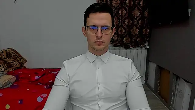 Snapshot of sexxymuscles4u chatting on 01-27-25, 07:45 sexxymuscles4u online show from 01-27-25, 07:45