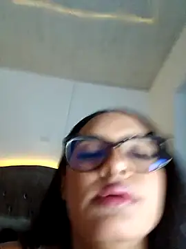 nashiira  online show from 10-08-25, 09:37