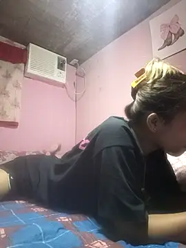 Snapshot of Cutie_body11 chatting on 01-19-26, 11:03 Cutie body11 online show from 01-19-26, 11:03