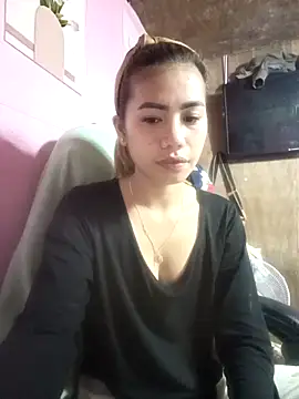 Snapshot of Cutie_body11 chatting on 02-08-26, 12:52 Cutie body11 online show from 02-08-26, 12:52