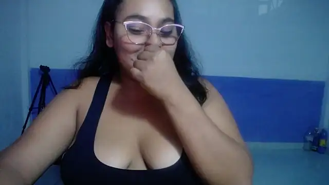 Snapshot of sirena_15 chatting on 06-16-26, 03:06 sirena 15 online show from 06-16-26, 03:06