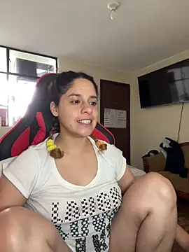 EmmaMelissa0521 online show from 05-17-26, 06:19