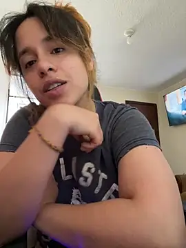 EmmaMelissa0521 online show from 04-30-26, 07:43