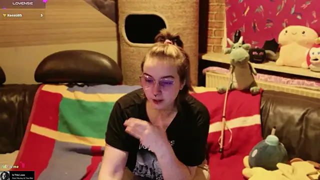 GamerGirl Eve online show from 02-18-26, 06:15