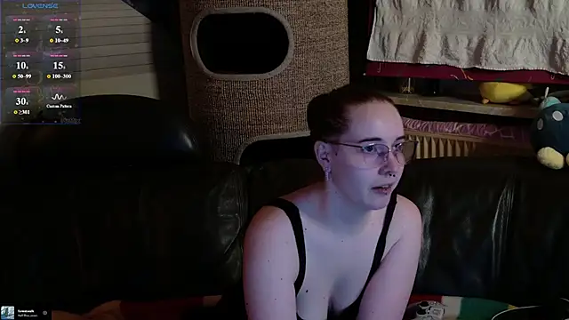 Snapshot of GamerGirl_Eve chatting on 07-17-26, 08:28 GamerGirl Eve online show from 07-17-26, 08:28