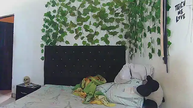 caribbeanlover1 online show from 02-21-26, 01:24