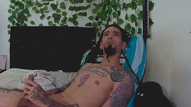 caribbeanlover1 online show from 12-15-25, 01:39