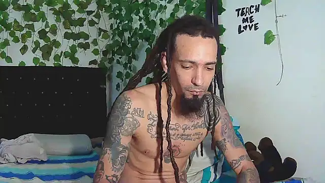 Snapshot of caribbeanlover1 chatting on 10-10-25, 01:01 caribbeanlover1 online show from 10-10-25, 01:01