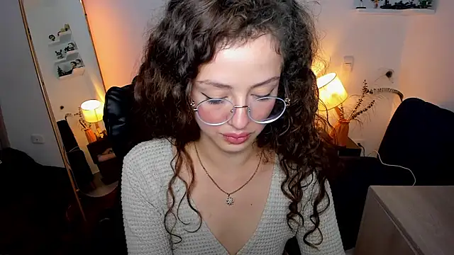 Cassandra Caiin online show from 03-15-26, 01:45