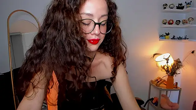 Cassandra Caiin online show from 11-25-25, 04:18