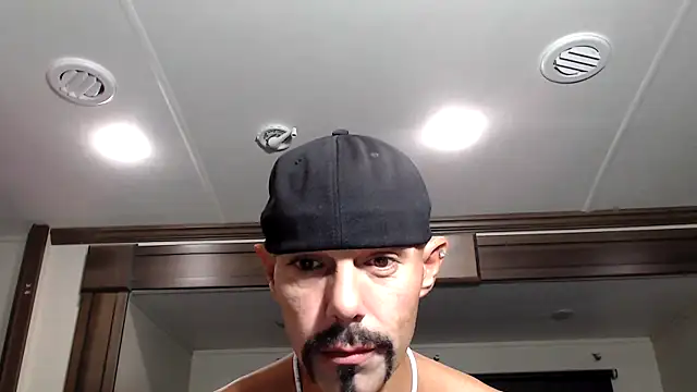 ThickD2C online show from 11-26-25, 01:05