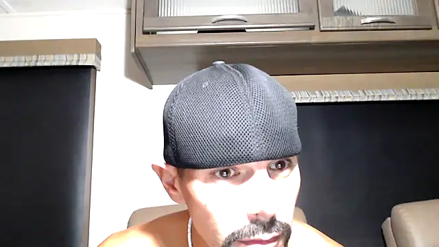 Snapshot of ThickD2C chatting on 05-17-26, 06:41 ThickD2C online show from 05-17-26, 06:41