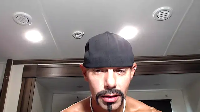 ThickD2C online show from 11-08-25, 05:38