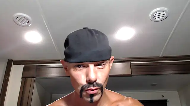 ThickD2C online show from 09-28-25, 05:31