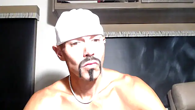 Snapshot of ThickD2C chatting on 05-06-26, 08:13 ThickD2C online show from 05-06-26, 08:13