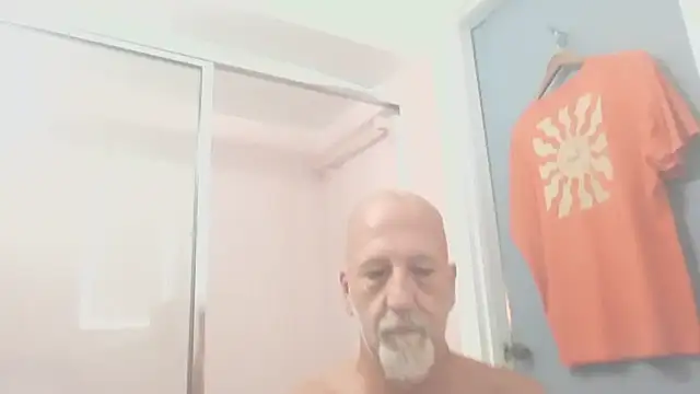 Yankeedave420 online show from 07-31-26, 01:43