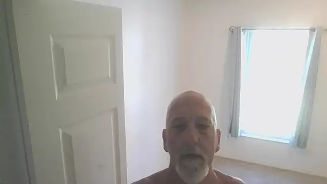 Yankeedave420 online show from 10-18-25, 03:14