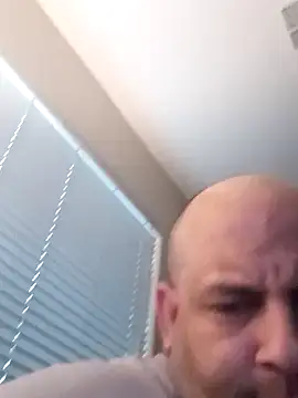 Snapshot of Dz702 chatting on 10-23-25, 02:05 Dz702 online show from 10-23-25, 02:05