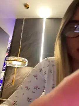 AnaCarrera online show from 09-19-25, 12:03