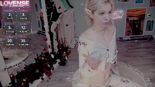 Careful i bite online show from 11-13-25, 05:33