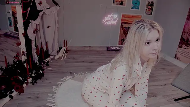 Careful i bite online show from 11-06-25, 05:11