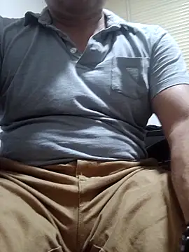 chicoguapo8 online show from 04-18-26, 02:36
