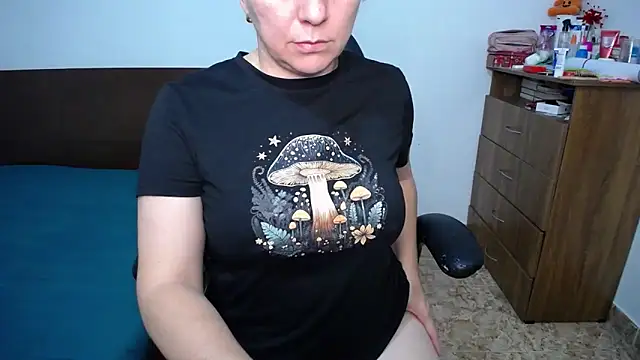 Snapshot of alexa_milsf chatting on 06-05-26, 01:32 alexa milsf online show from 06-05-26, 01:32