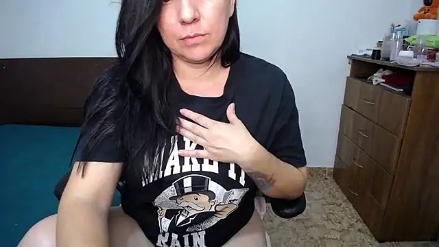 Snapshot of alexa_milsf chatting on 02-11-26, 02:44 alexa milsf online show from 02-11-26, 02:44