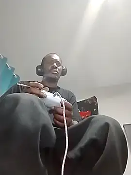 Makeyoucumallover online show from 10-31-25, 05:59