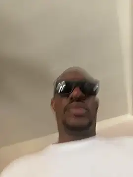 Makeyoucumallover online show from 04-15-26, 03:27