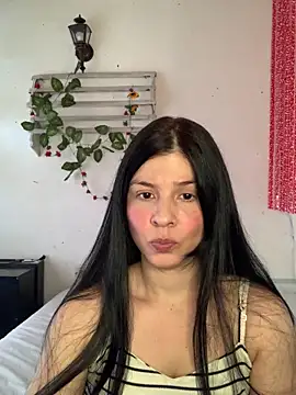 Estefani 32 online show from 02-06-26, 08:49