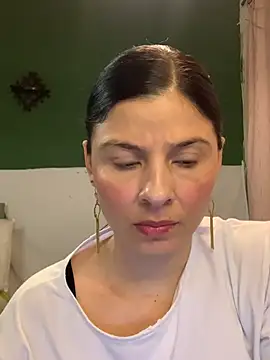 Estefani 32 online show from 02-13-26, 08:31