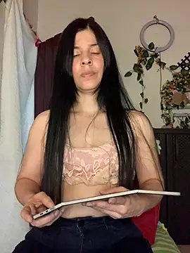 Estefani 32 online show from 06-29-26, 07:35