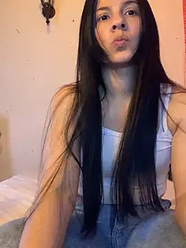 Estefani 32 online show from 03-22-26, 06:31