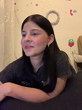 Estefani 32 online show from 04-13-26, 11:31